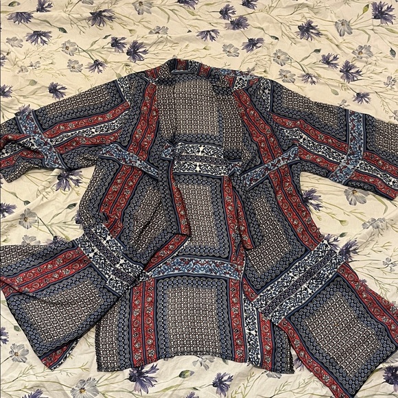 Tahari Sweaters - Tahari Women's Blue and Red Patterned Cardigan